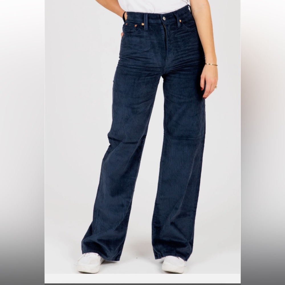 Levi’s Corduroy Ribcage Wide Leg Jeans in Navy